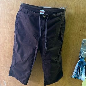 Womens size large brown capris (small spot on lower right leg shown in picture)